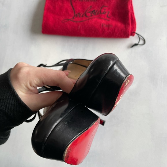 Christian Louboutin Black Leather Strappy Platform Pump Heels - Picture 10 of 10